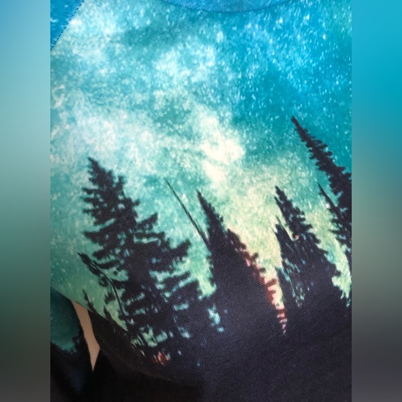 Wilderness Sweatshirt - Picture 4 of 11